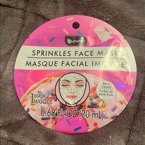💖🧁 FREE w/Purchase 🧁💖 Sprinkles Berry Scented Face Mask